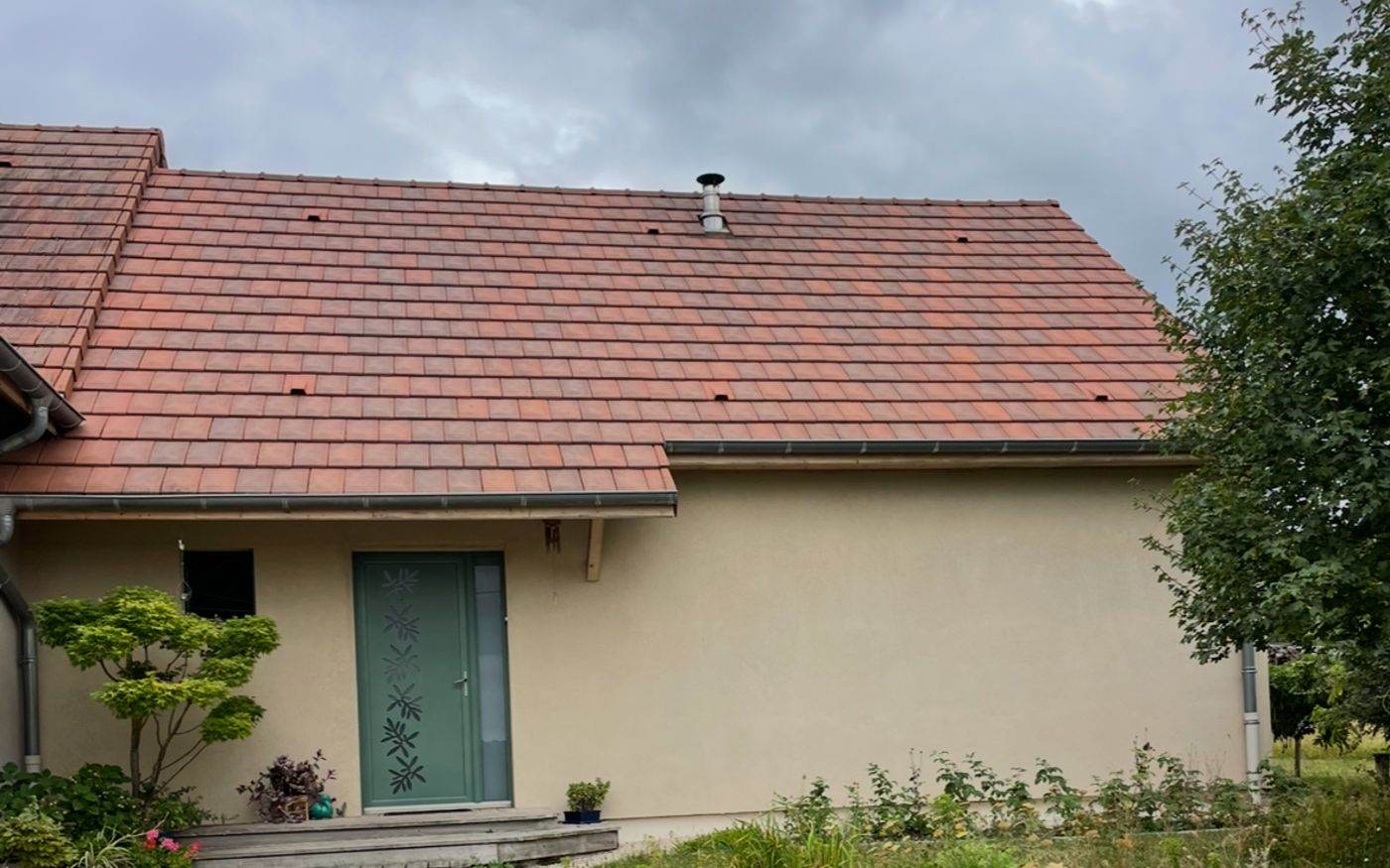 Toiture après traitement à Frontenaud