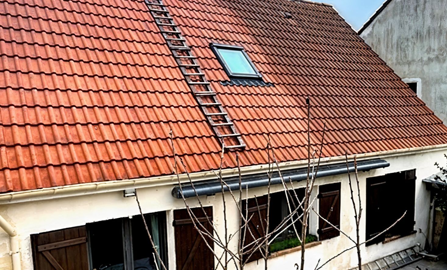 traitement anti mousse toiture facade pignon dallage louhans 71500